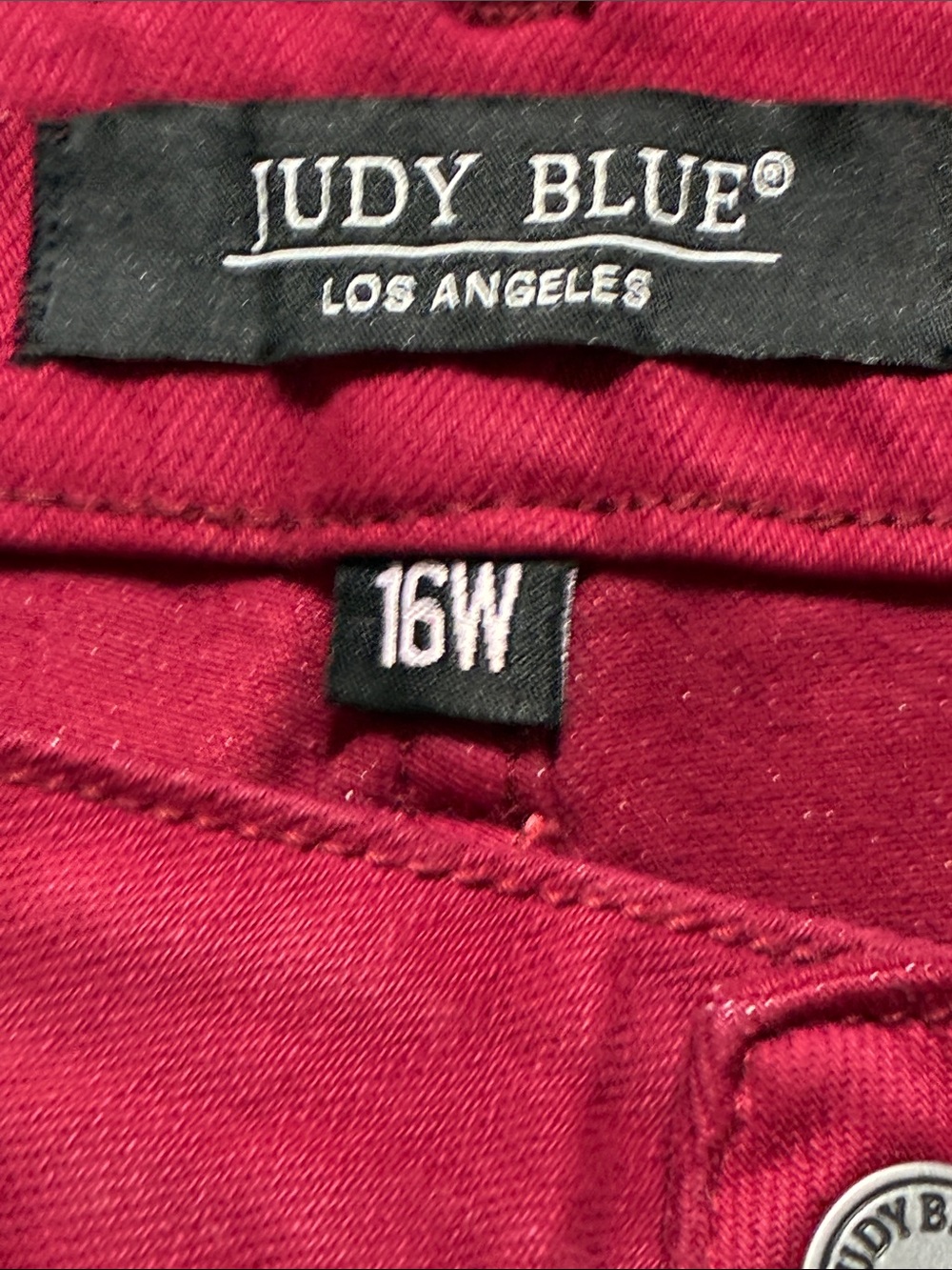 Judy Blue Vintage-Inspired Women's Heart Pocket Jeans in red - Picture 4 of 7